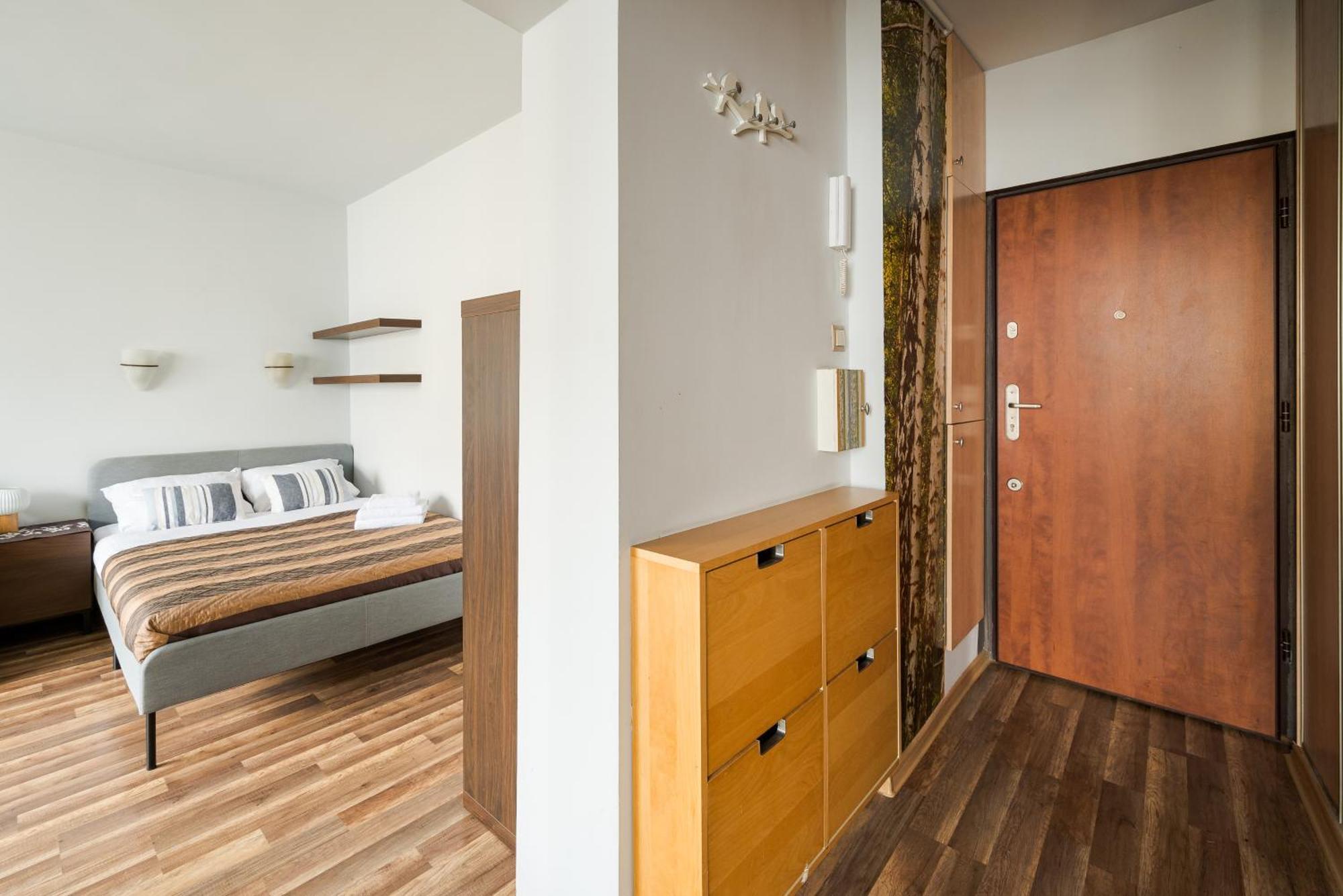 Stay With Friends In Warsaw Apartment Εξωτερικό φωτογραφία